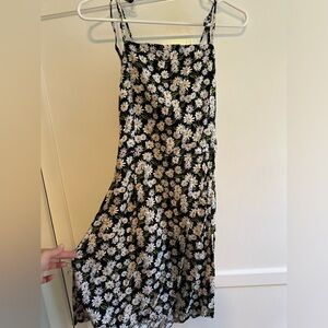 Ditzy floral, daisy dress size medium by Crescent.